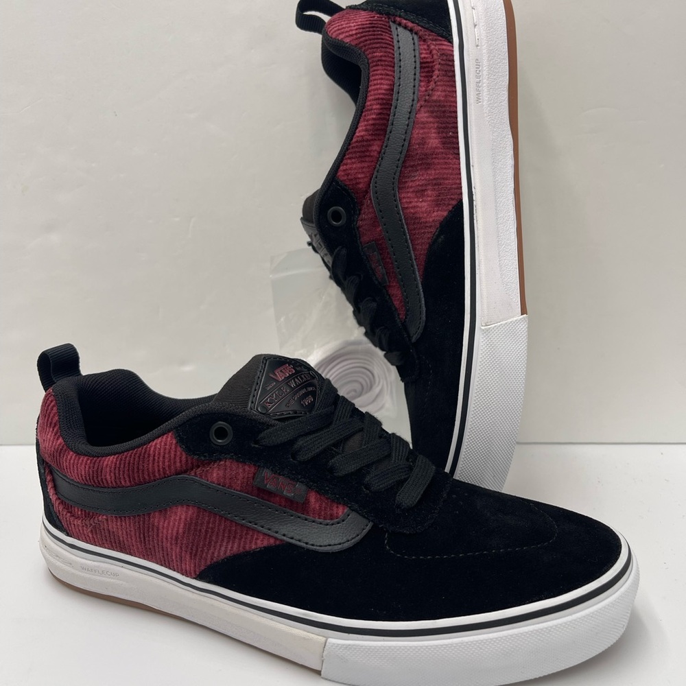 Vans WMNS Kyle Walker
Corduroy Tie-Dye/Black/White Sneakers
VN0A5JIEX4C - Picture 13 of 16
